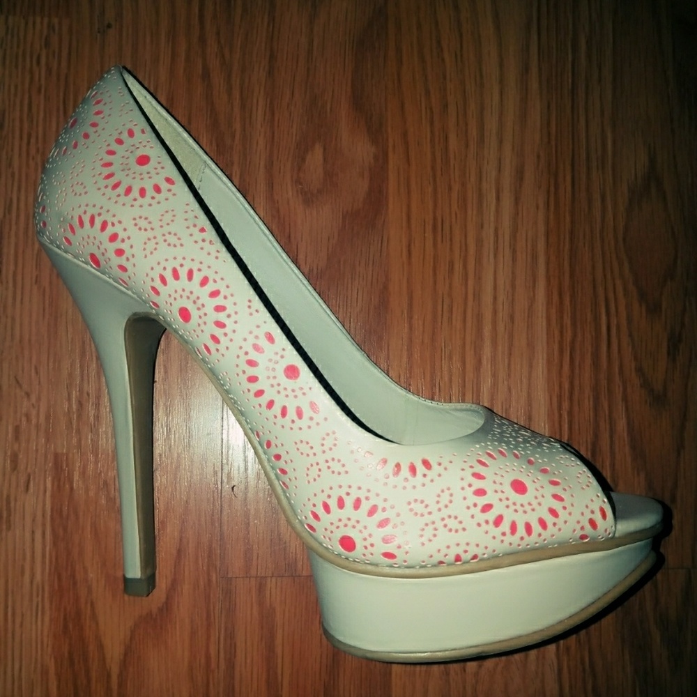 Elle Beige High Heels